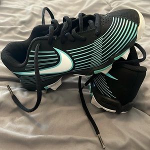 Youth size 1 Nike fastflex softball cleats